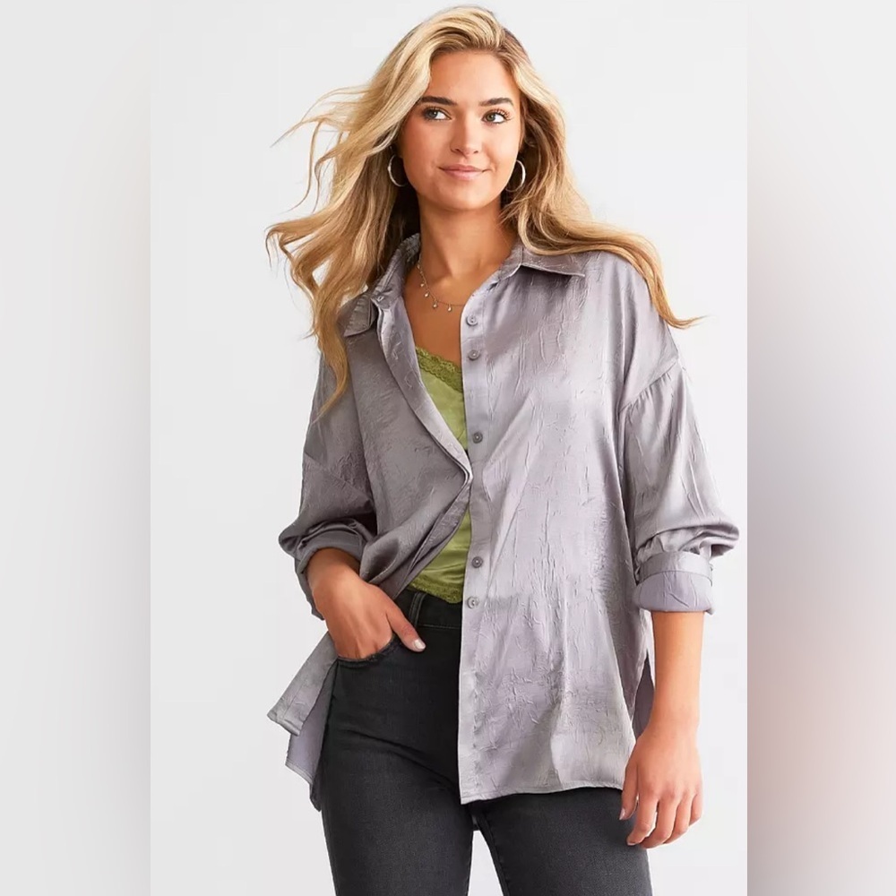 Willow & Root Satin Crinkle Blouse Size Medium